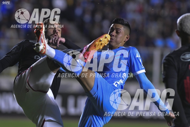 BOLÍVAR VISITA A FLAMENGO DETRÁS DE LA PROEZA