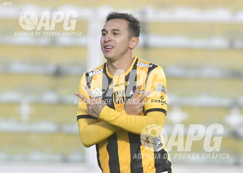 THE STRONGEST ENFRENTA A PEÑAROL EN UNA LABOR DIFÍCIL